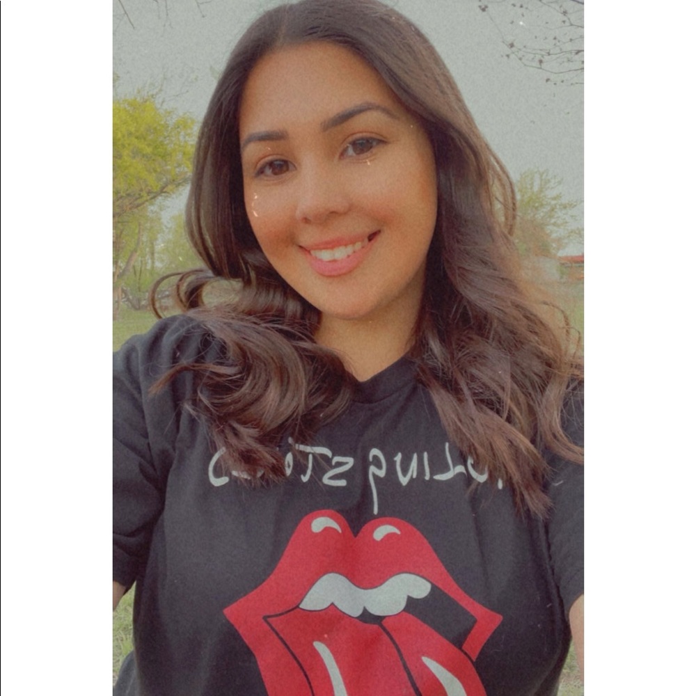 Meet your Posher, Alexis